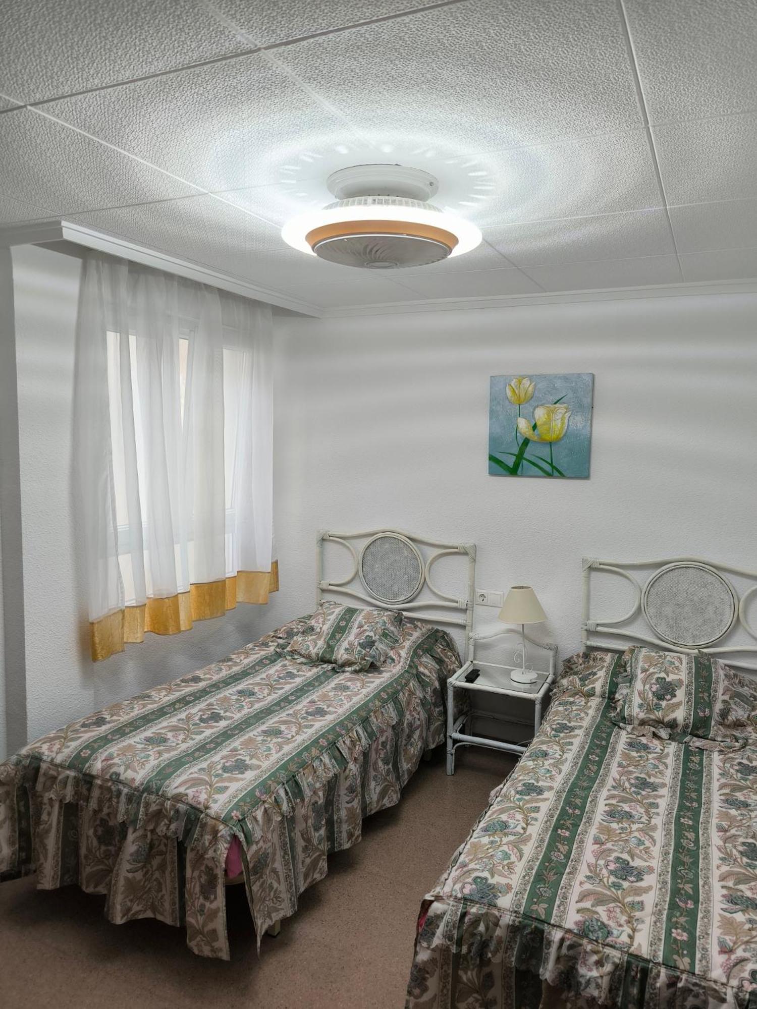 Apartamento Con Buena Vista Apartment Torrevieja Exterior photo